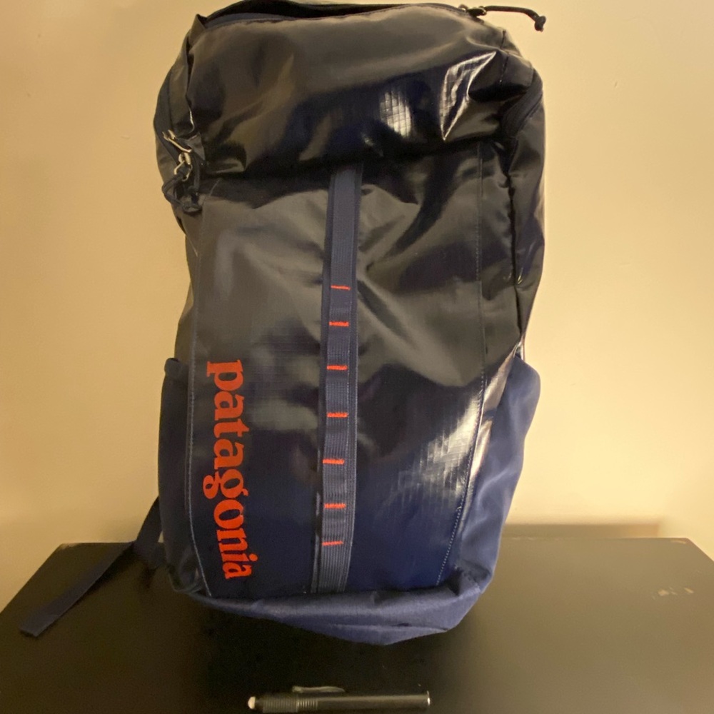 Patagonia Black Hole Navy Backpack